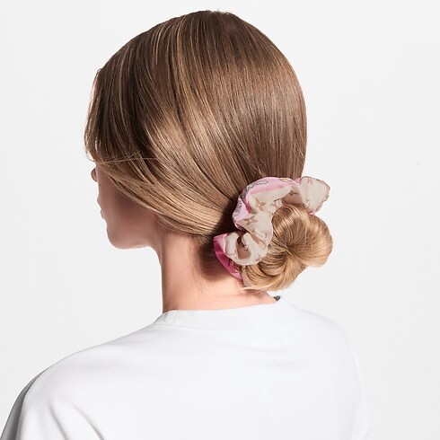 Strap And Trunk Set Of Scrunchies S00 in Women's Accessories Hair Accessories collections by Louis Vuitton (Product zoom)
