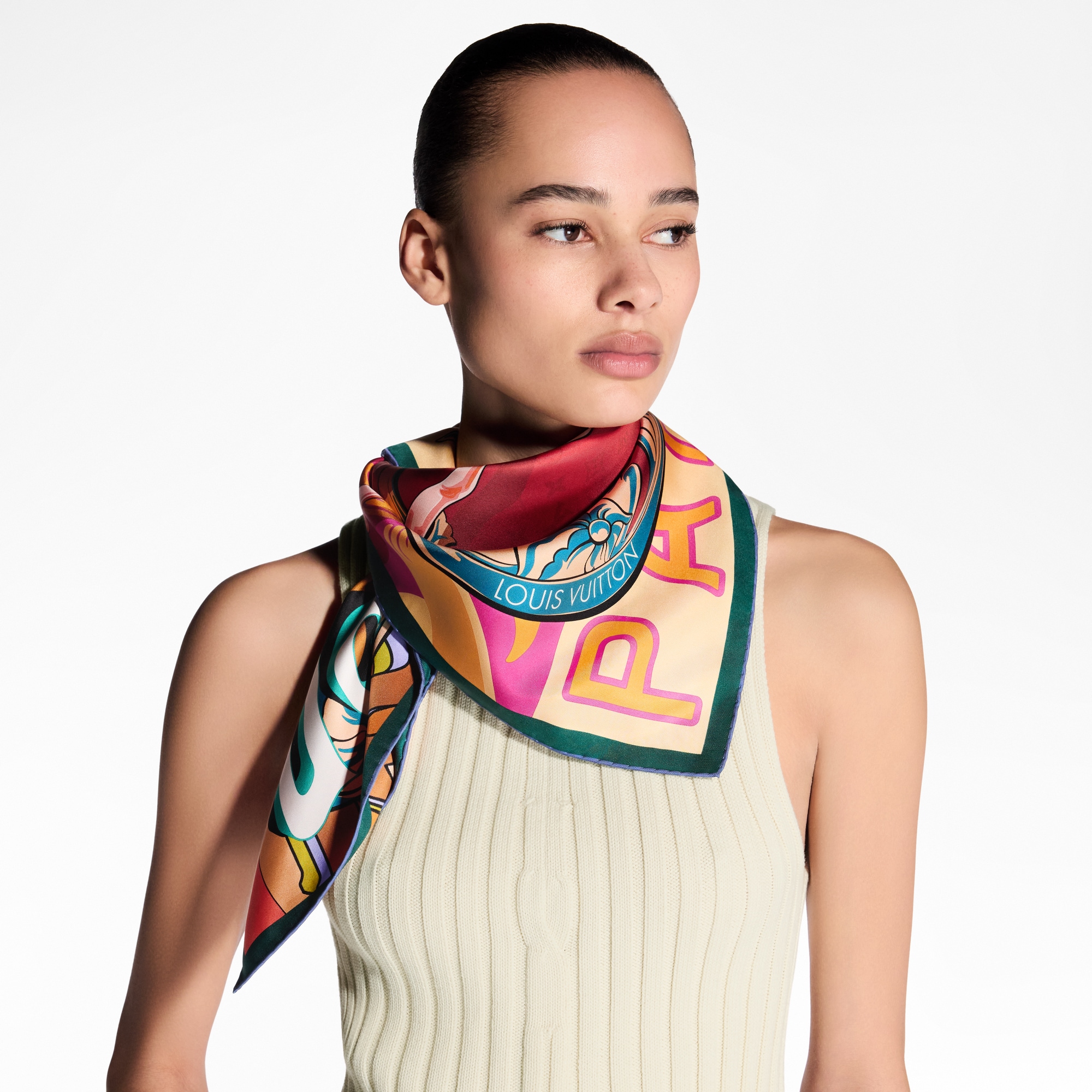 Through The Window Square 90 S00 in Women