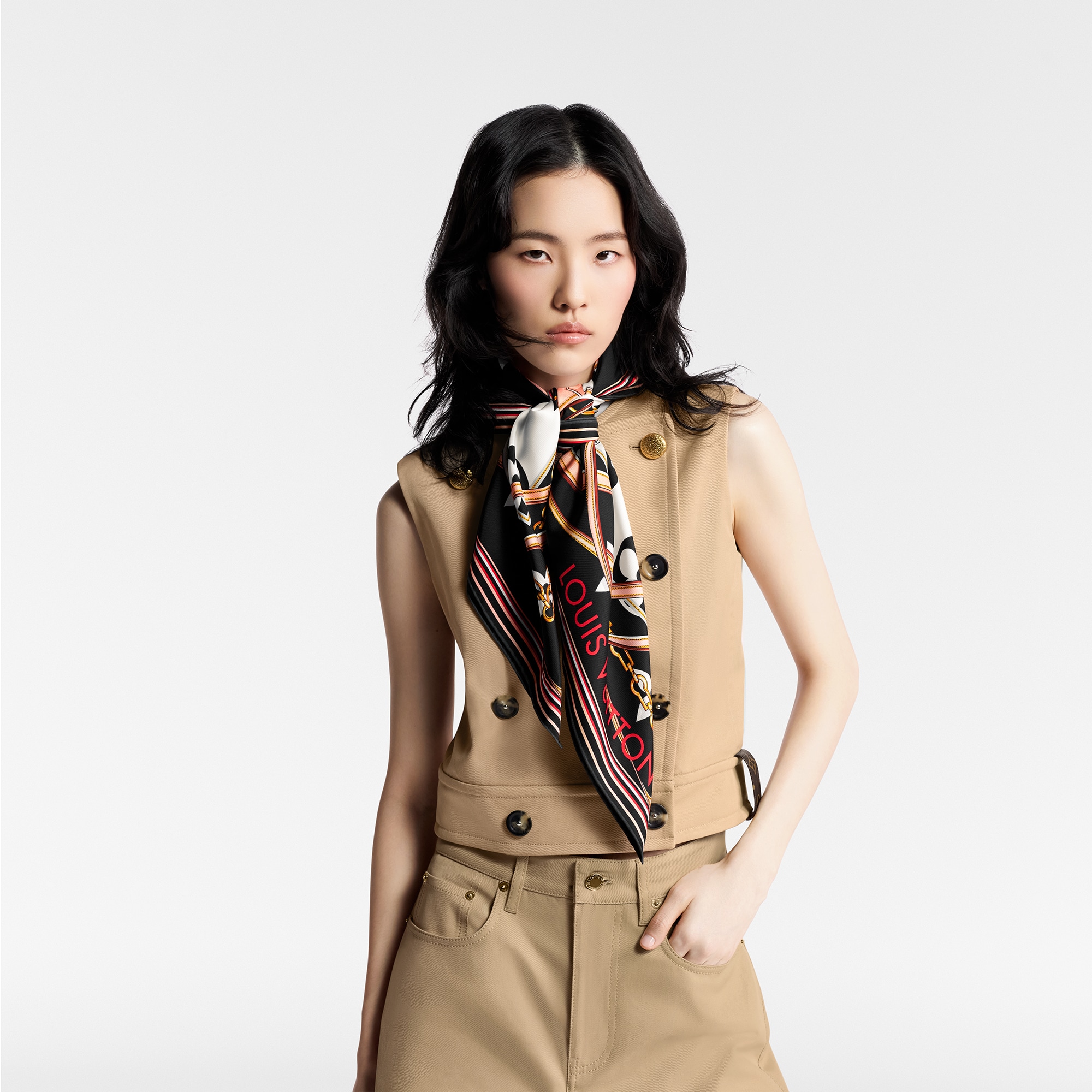 Ultimate Monogram Square 90 S00 in Women