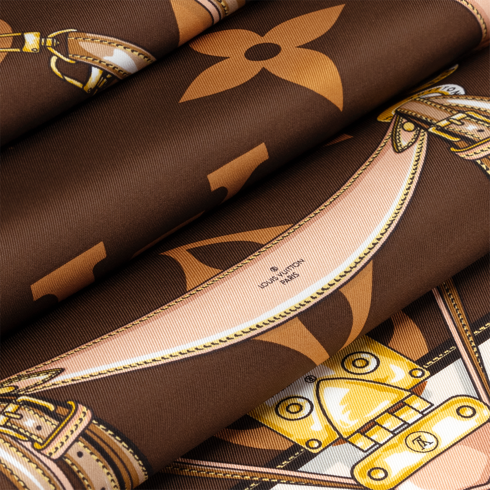 Ultimate Monogram Square 90 S00 in Women