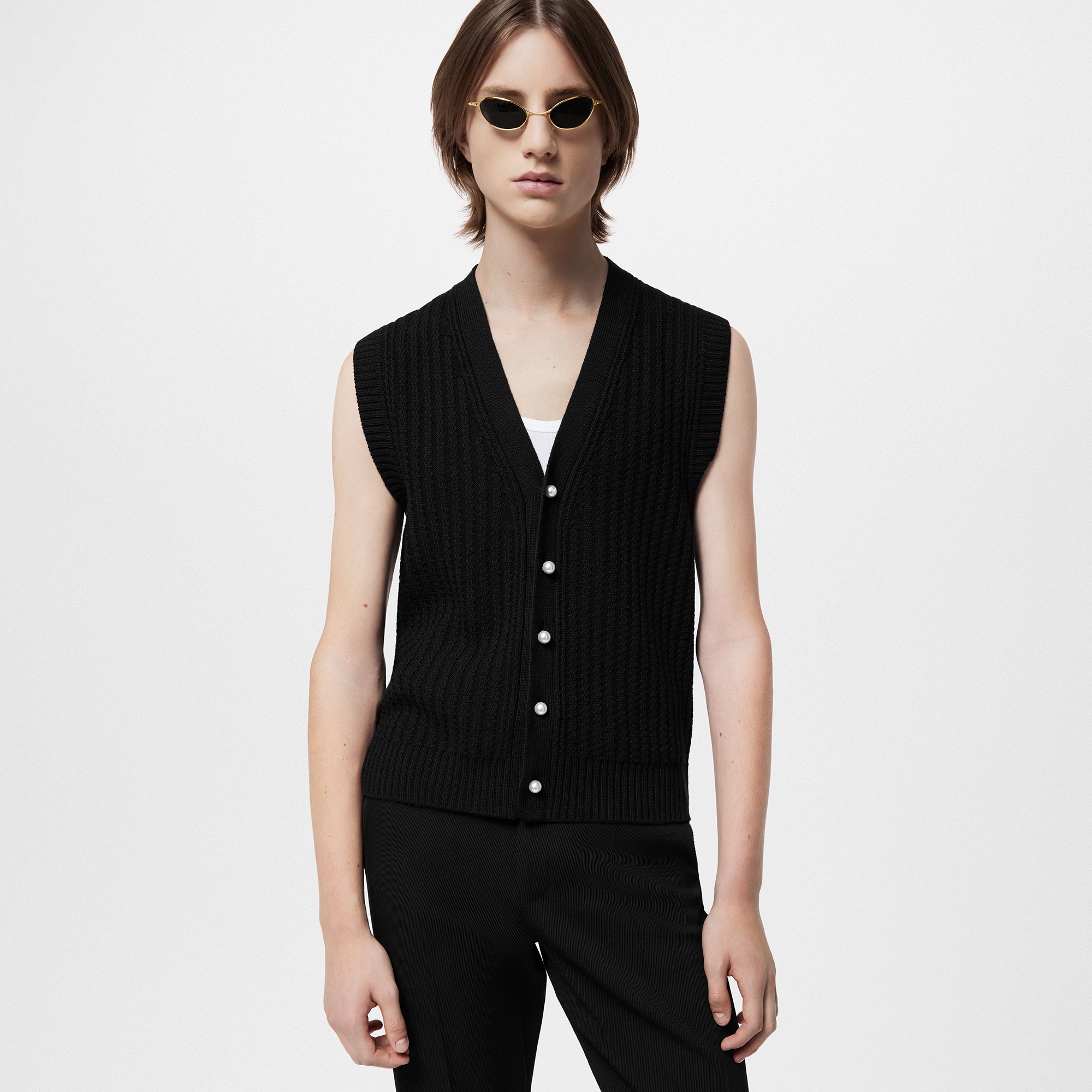 V-Neck Merino Wool Vest With Cable Pattern - Ready to Wear | LOUIS 