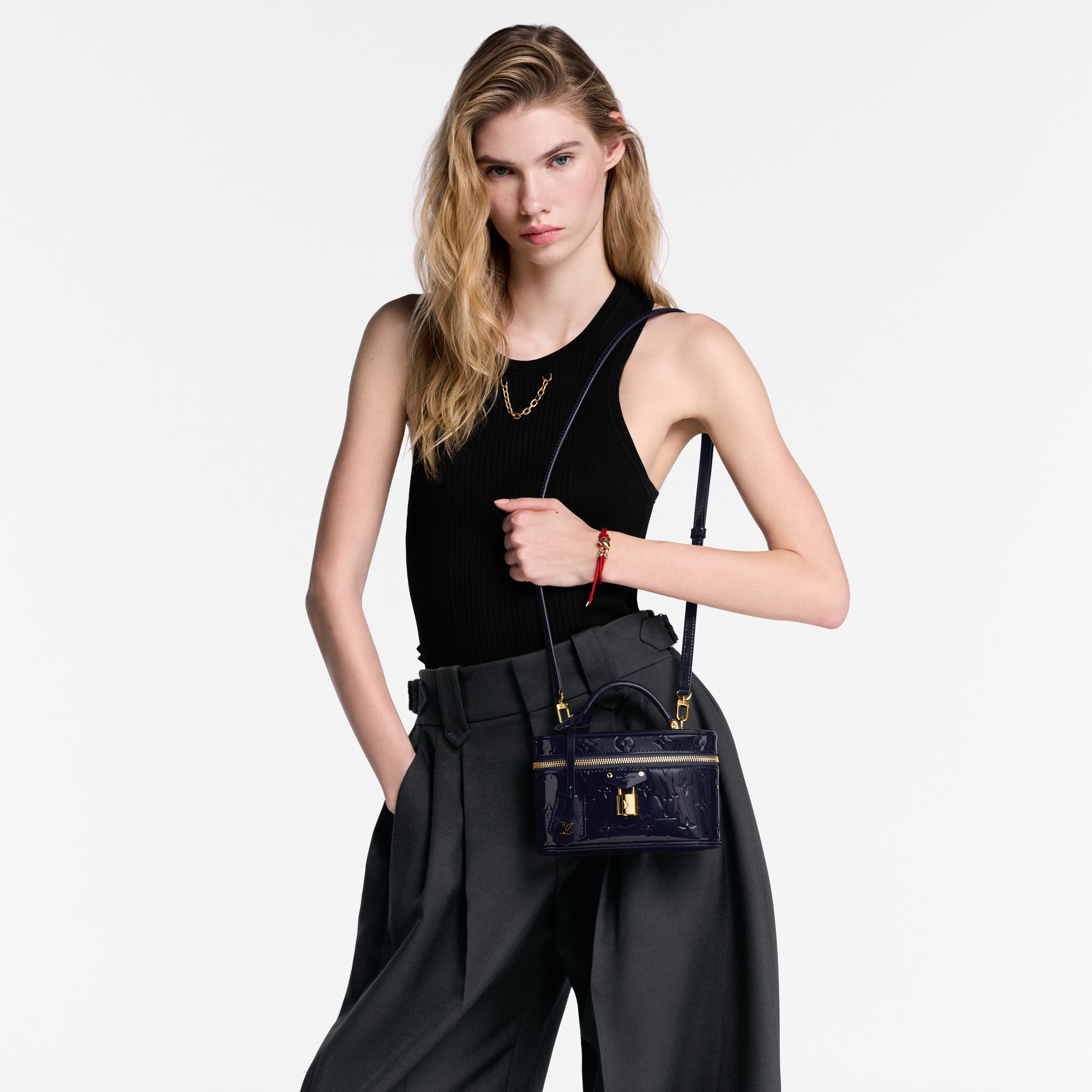 Vanity Chain Pouch Monogram Vernis Leather in Women