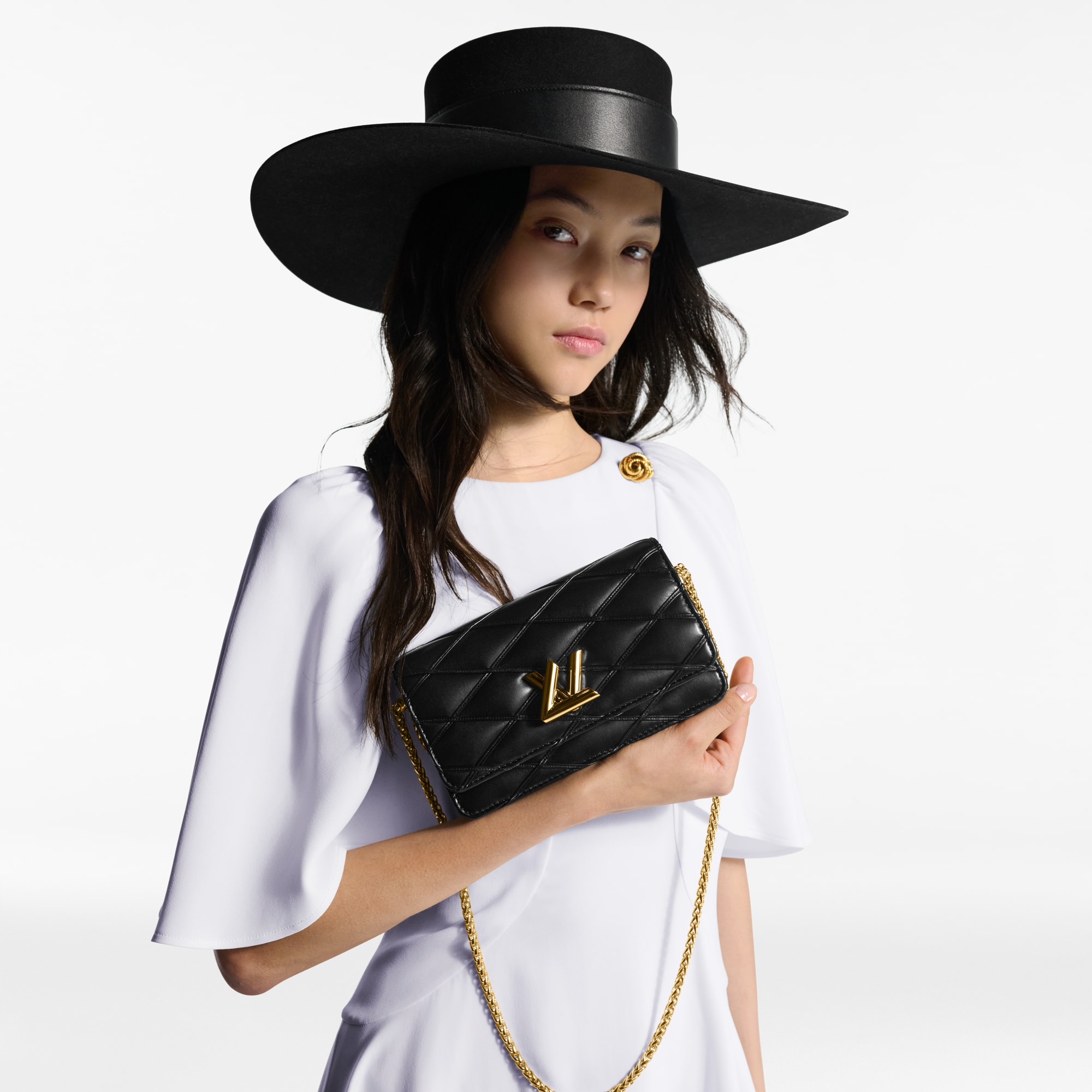 Wallet On Chain GO-14 Malletage Leather in Women