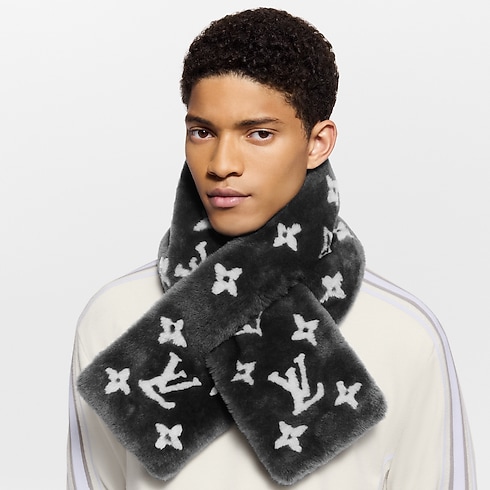 Yeti Scarf S00 in Men's Accessories Scarves collections by Louis Vuitton (Product zoom)