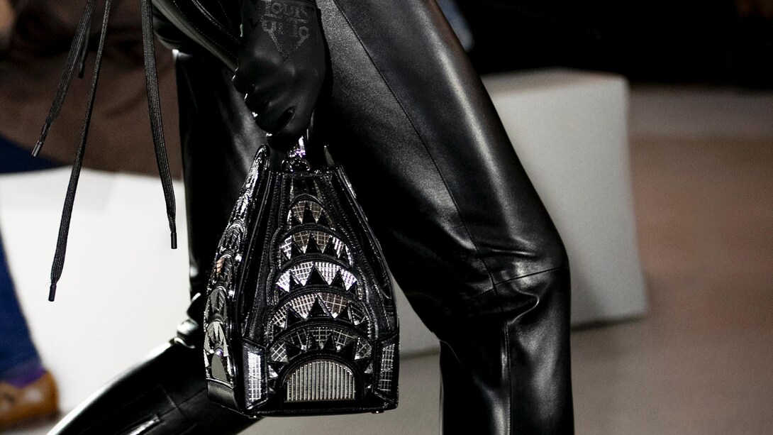 Cruise 2020 Show Details Louisvuitton